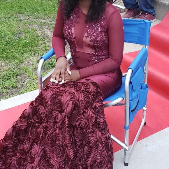 Prom dress - Picture 2 of 4